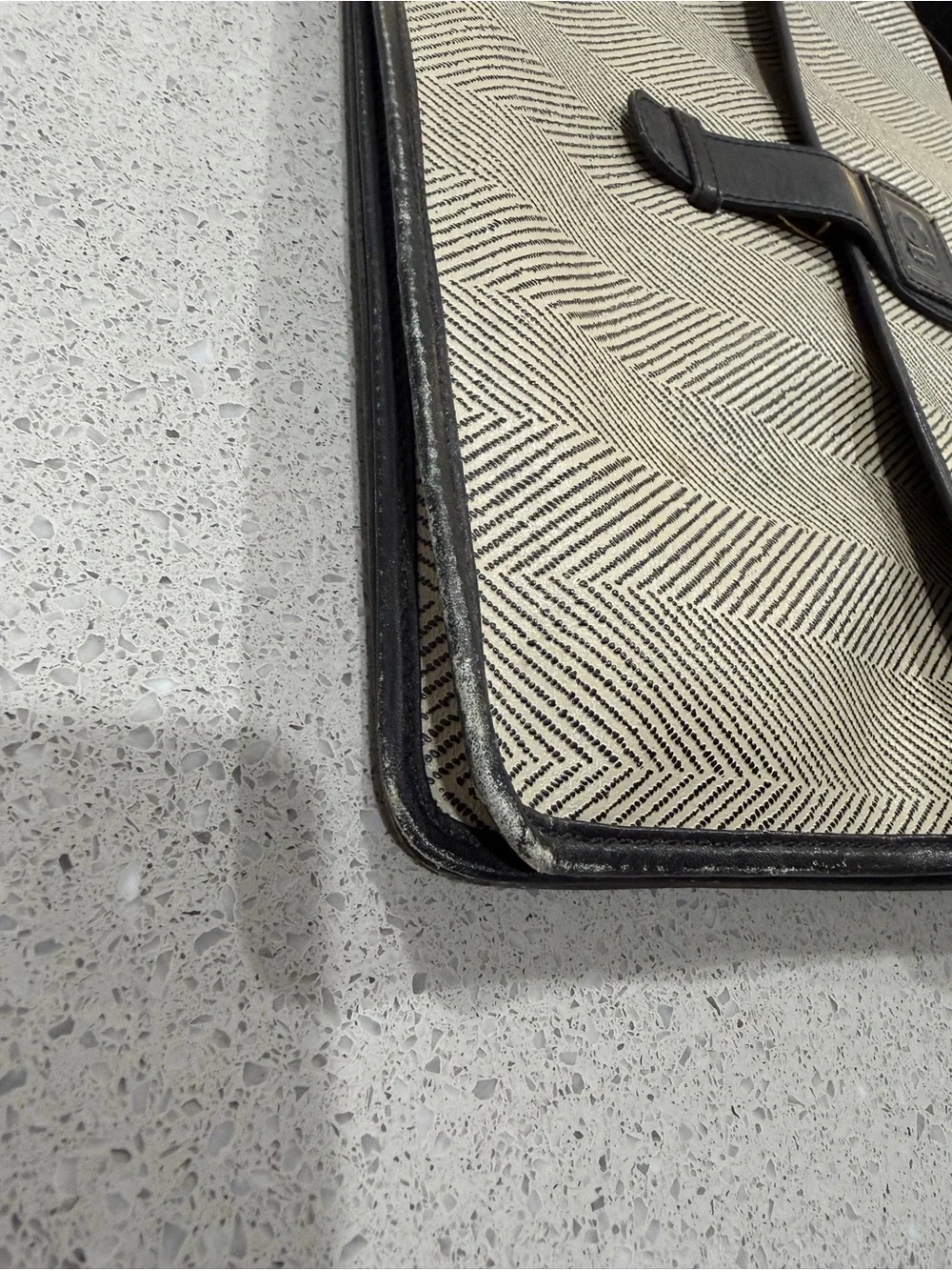 Geoffrey Beene Messenger Bag